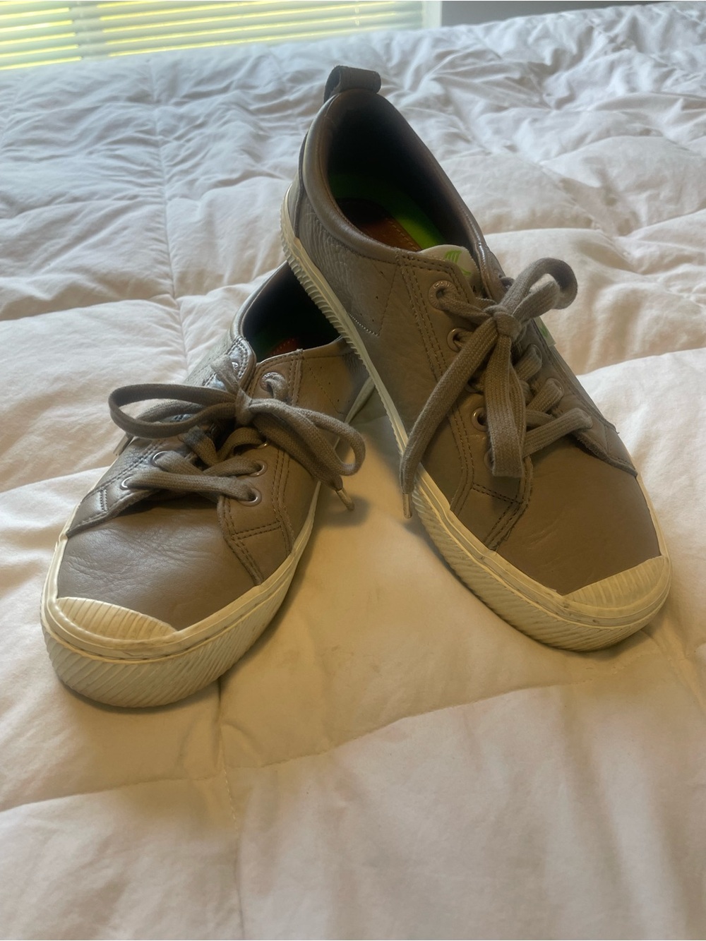 Cariuma Taupe Leather Lace-Up Sneakers